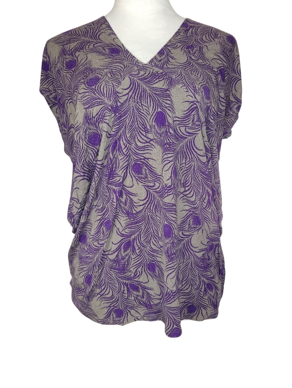Women's Hourglass Lilly V-neck Sleeveless Top Gray With Purple Peacocks Medium
